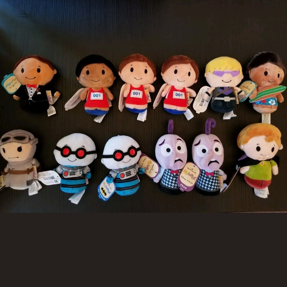 Hallmark Itty Bitty Lot Disney, Scooby, DC, Pixar